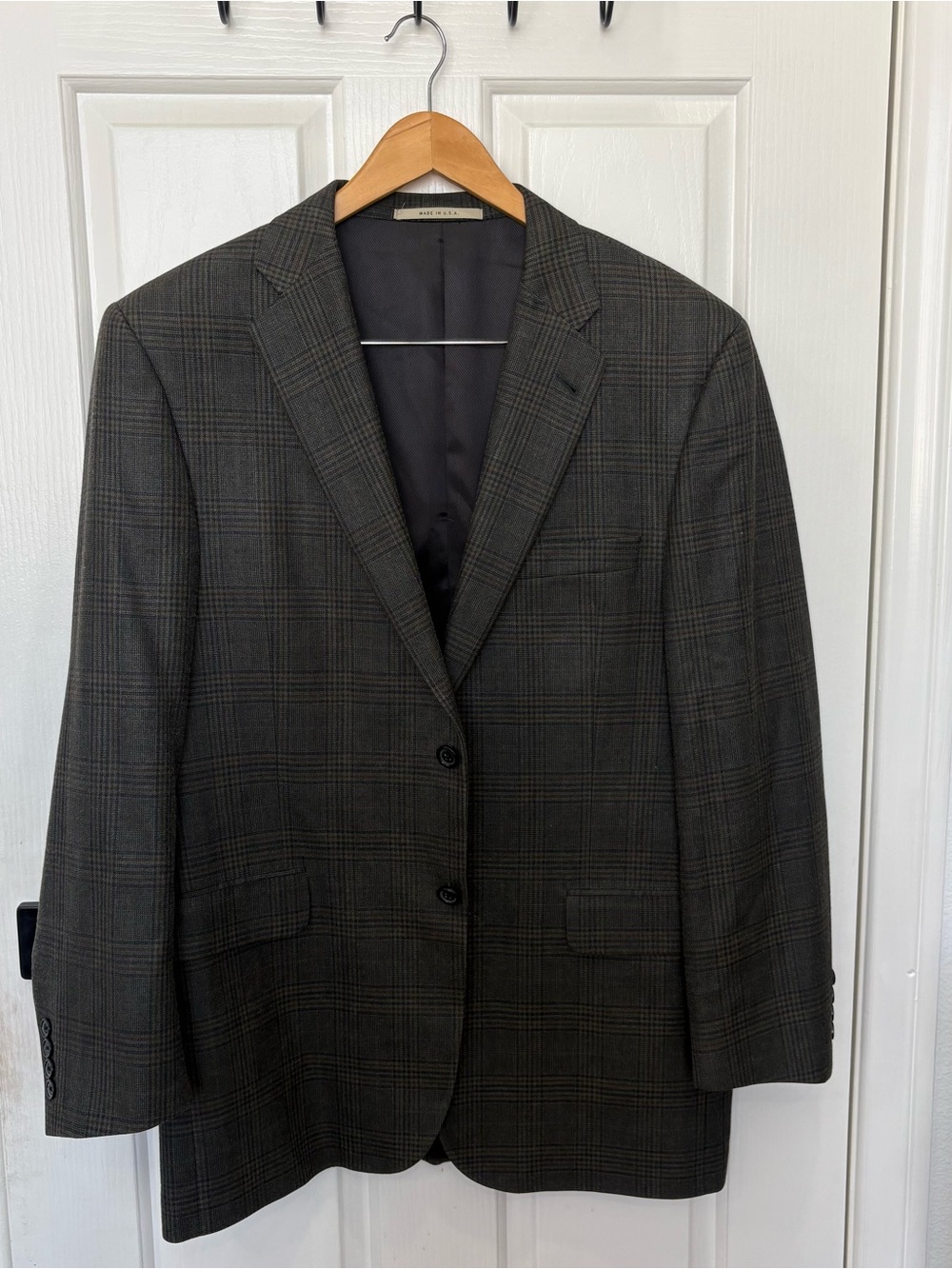 Vintage Burberry London Men's Gray Plaid Blazer - Classic Two-Button Sport Coat